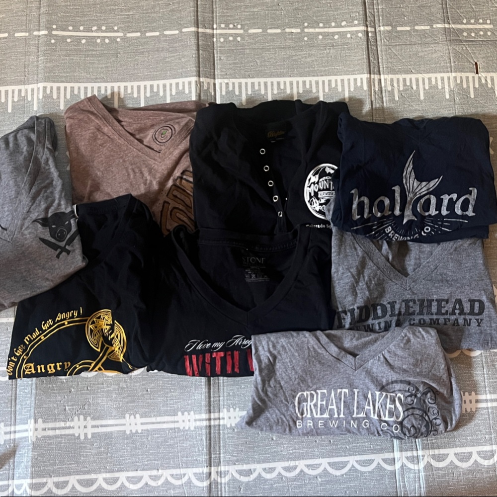Women's V-neck brewery tee bundle
